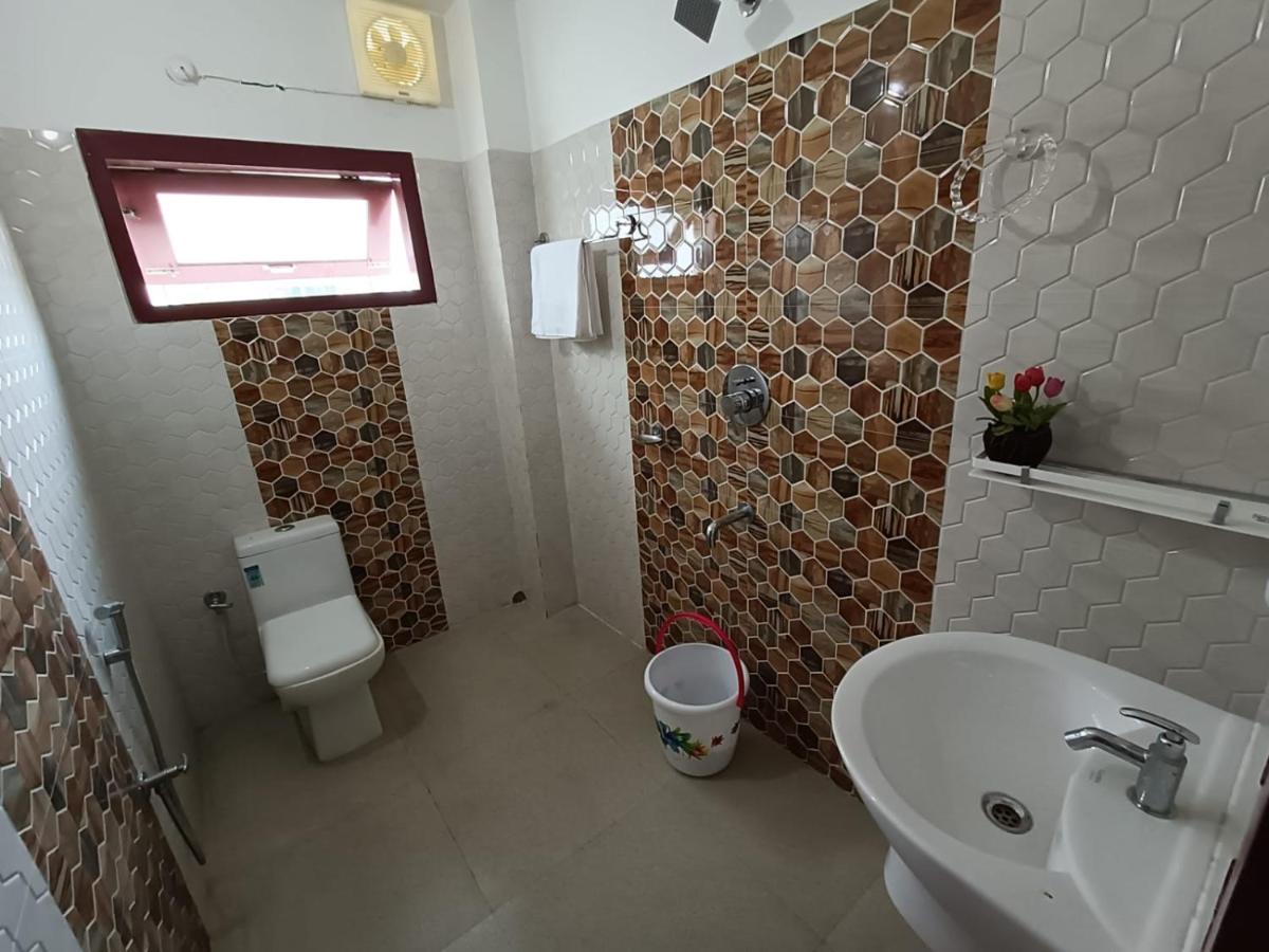 Mi Casa Homestay Гувахати Экстерьер фото