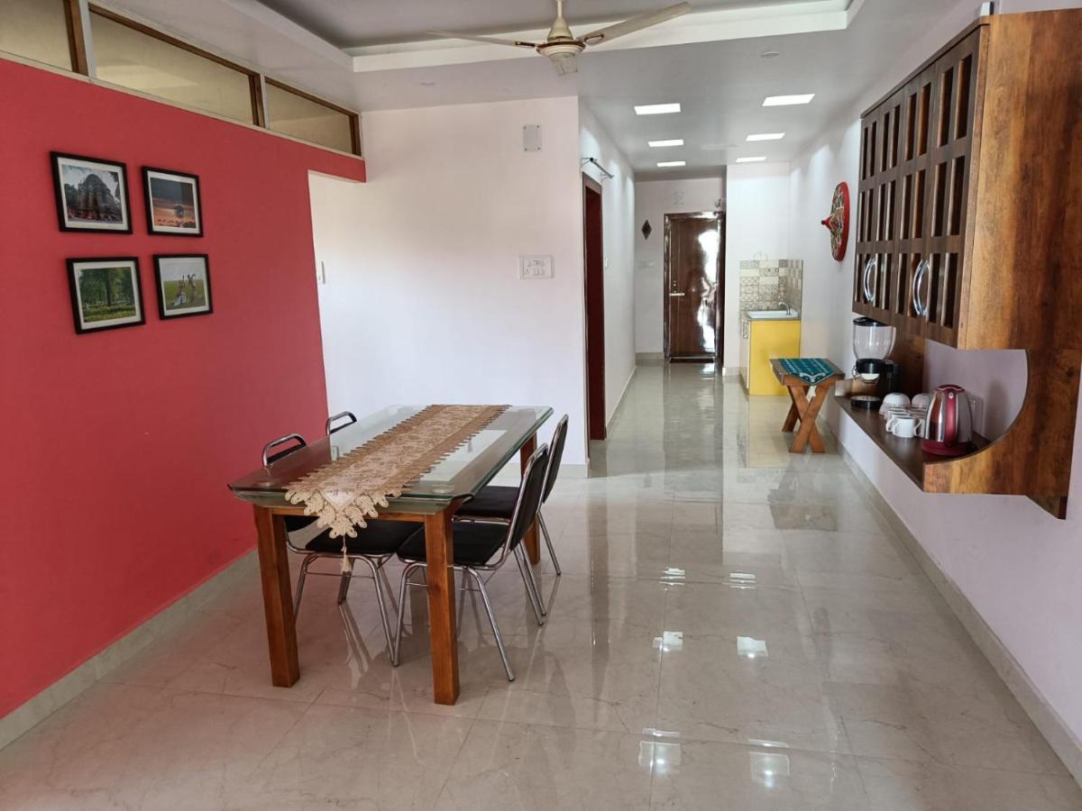 Mi Casa Homestay Гувахати Экстерьер фото