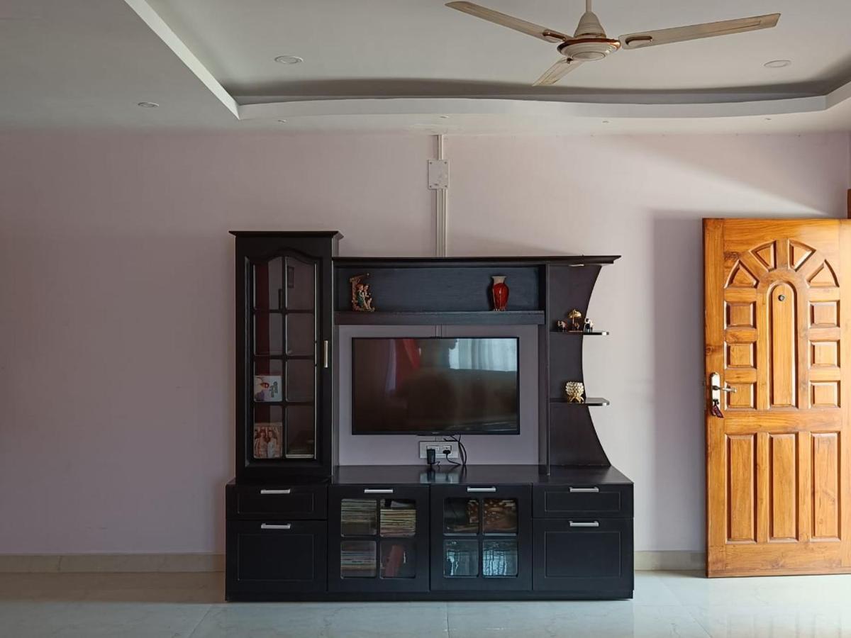 Mi Casa Homestay Гувахати Экстерьер фото